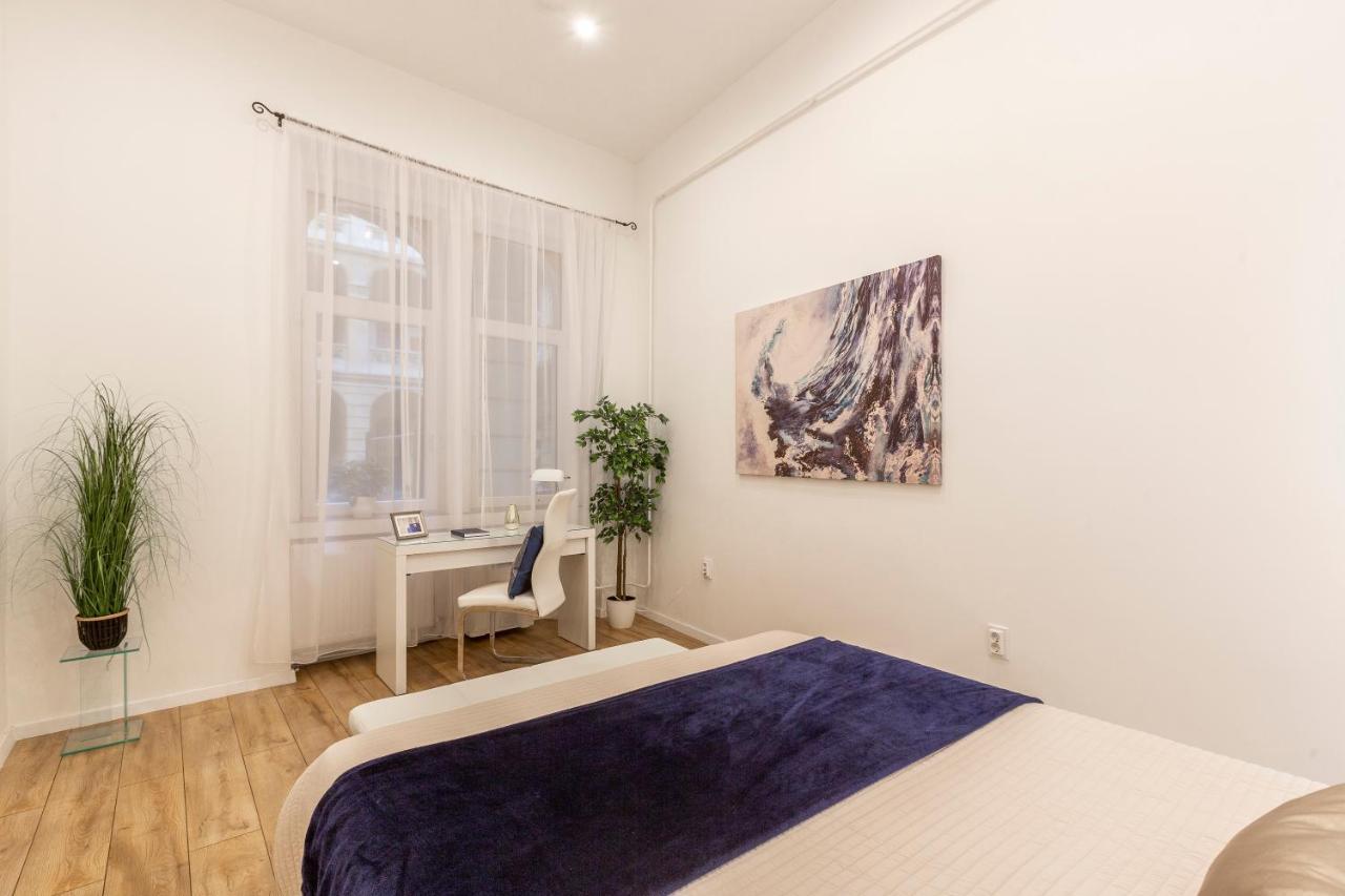 Stylish Luxury Apartment By Anna Budapeste Exterior foto